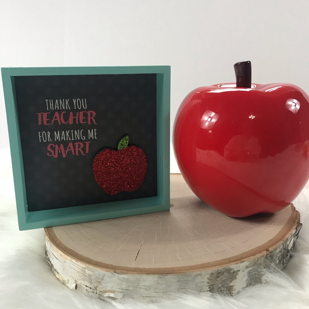Teacher Desk Set Apple Plaque